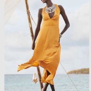 Banana Republic Resort Maxi Dress Gold